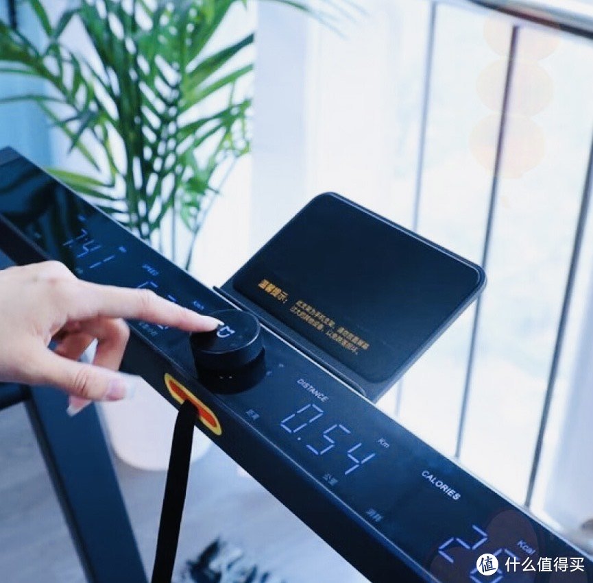 它是跑步机，还是晾衣架？